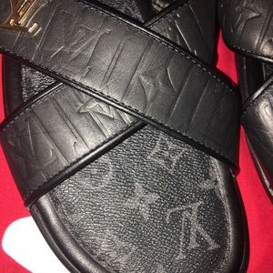 Louis Vuitton men sandals size 9